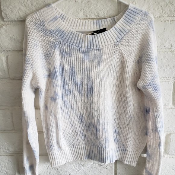 NWT Forever 21 White and Blue Cloud Tie Dye Sweater - Picture 2 of 4